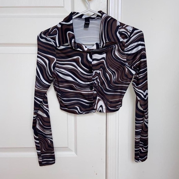 BROWN MARBLE CROP TOP - Picture 2 of 3